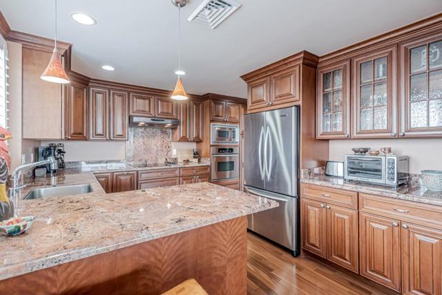 50 Mounds Road, San Mateo CA: https://media.crmls.org/mediaz/2de173e6-0bf2-4169-9014-4da901d86b50.jpg