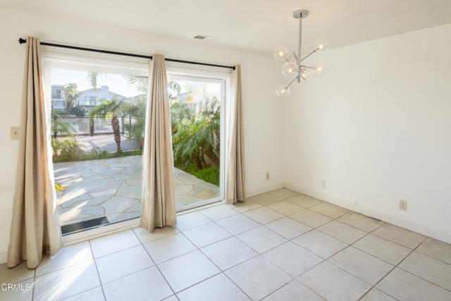 Detail Gallery Image 11 of 36 For 2414 Monaco Dr, Oxnard,  CA 93035 - 4 Beds | 2/1 Baths