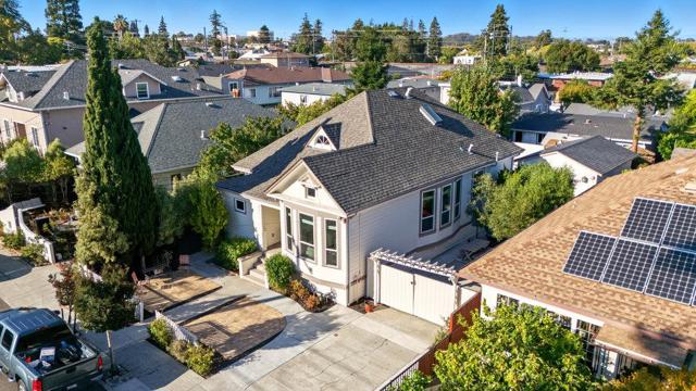 320 N Ellsworth Avenue, San Mateo CA: https://media.crmls.org/mediaz/2de4481c-3c53-41f8-9b5d-e58e4562a04d.jpg