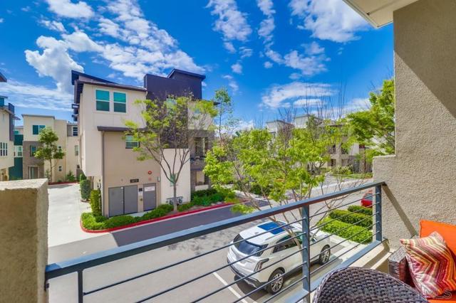 1875 Observation Way, Chula Vista CA: https://media.crmls.org/mediaz/2de4b21f-18f9-4a37-8efc-25a51e9a8743.jpg