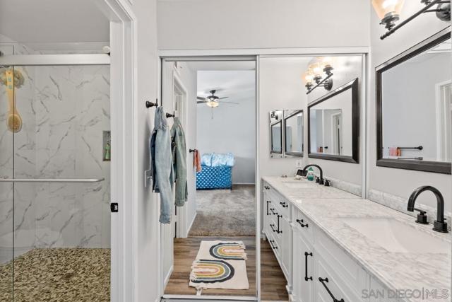 3731 Caminito Carmel Lndg, San Diego CA: https://media.crmls.org/mediaz/2de66be2-3701-41f1-b244-0ce4b591b34c.jpg