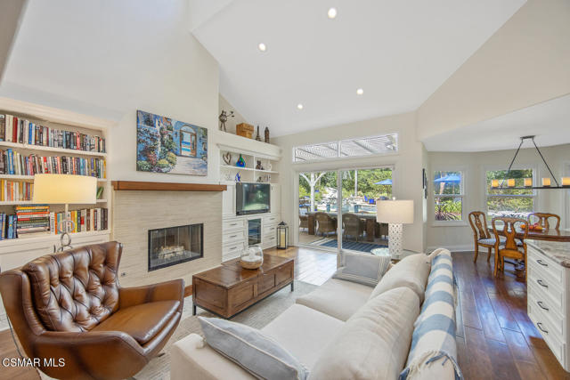 1732 Crooked Trail Place, Westlake Village CA: https://media.crmls.org/mediaz/2de694f4-007e-42af-b53e-6765f09419bf.jpg