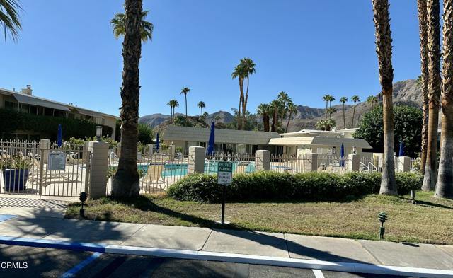 69850 CA-111, Rancho Mirage CA: https://media.crmls.org/mediaz/2de69518-470e-4d03-aeeb-600e52cfcbbb.jpg