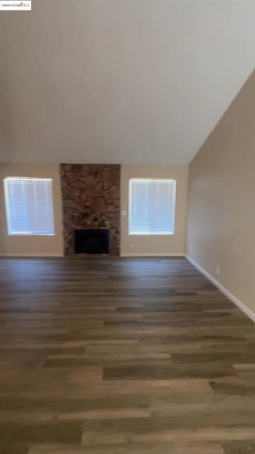 1260 Kenwal Rd, Concord CA: https://media.crmls.org/mediaz/2de6dd17-3182-4be6-b647-31c7315bda7c.jpg
