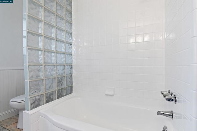 225 Rheem Blvd, Moraga CA: https://media.crmls.org/mediaz/2de7284f-9d0f-4b25-9f41-3179a9e21d90.jpg