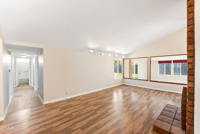 Detail Gallery Image 8 of 31 For 1620 Joliet Pl, Oxnard,  CA 93030 - 3 Beds | 2 Baths