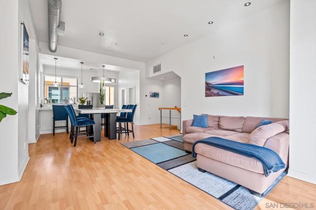 465 S Cleveland St, Oceanside CA: https://media.crmls.org/mediaz/2de8249f-06ef-4a88-885f-c33a7d2bc67b.jpg