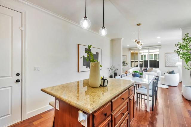1601 Kentfield Avenue, Redwood City CA: https://media.crmls.org/mediaz/2de84ec9-bc03-4824-9add-7adc0bf6e2ed.jpg