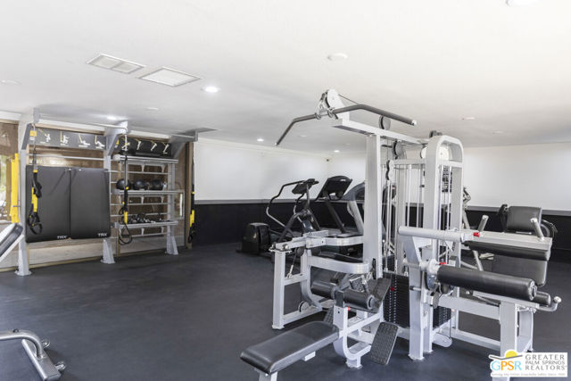 210 Coyote Drive, Palm Springs CA: https://media.crmls.org/mediaz/2de8522f-a3f0-407c-919b-7b25bc4b1736.jpg