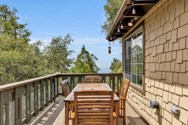 52365 Pine Ridge Road, Idyllwild CA: https://media.crmls.org/mediaz/2de8fc26-7396-41f4-8335-c9d07e357df5.jpg
