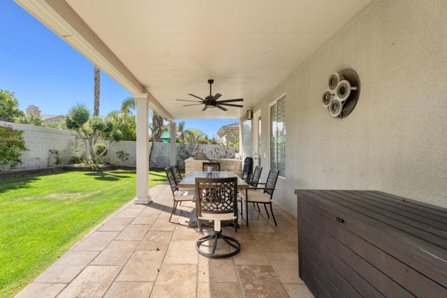 6 Voltaire Court, Rancho Mirage CA: https://media.crmls.org/mediaz/2dea5a08-c80d-4b02-93c6-dd556505ea9e.jpg