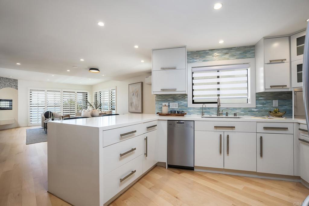 2820 Bayside Walk - photo 8
