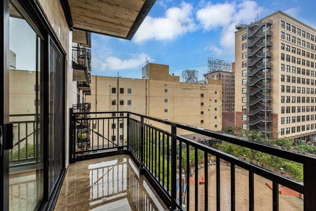 416 S Spring Street, Los Angeles CA: https://media.crmls.org/mediaz/2deca8dd-0194-404e-8db4-c2abd627842e.jpg