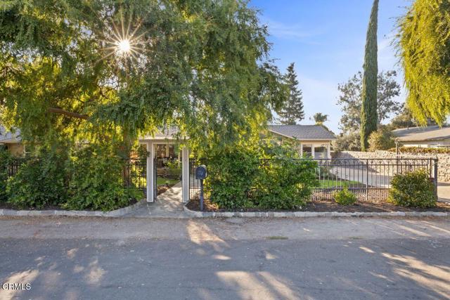 Detail Gallery Image 10 of 44 For 137 Avenida De La Entrada, Ojai,  CA 93023 - 2 Beds | 1 Baths