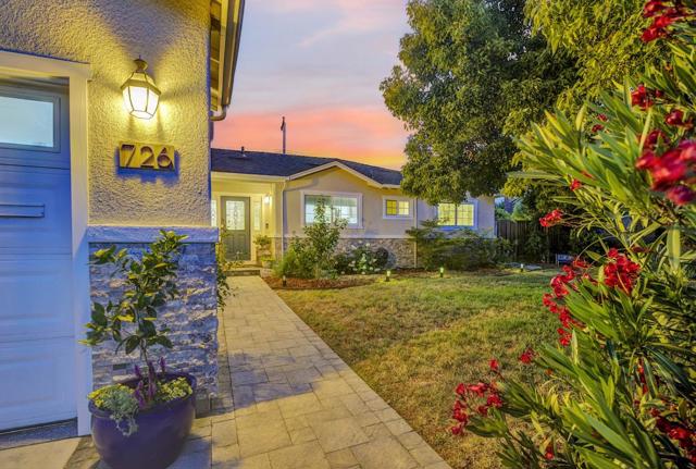726 S Henry Avenue, San Jose CA: https://media.crmls.org/mediaz/2dedeb45-4dfd-49cb-b91d-7ddd9ebe6f23.jpg