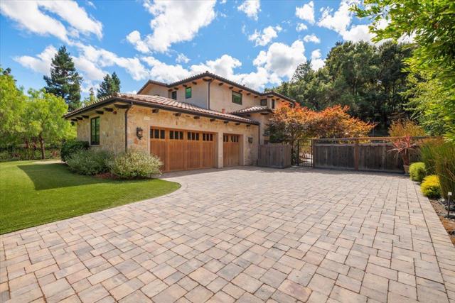 1571 Fairway Drive, Los Altos CA: https://media.crmls.org/mediaz/2dee7f12-a35e-464c-9c59-7f1155deeec9.jpg