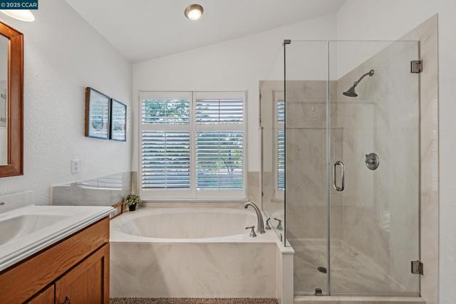 1340 Breakwater Way, Brentwood CA: https://media.crmls.org/mediaz/2deeea1d-ded9-4ea8-a3c4-858aea0074b4.jpg