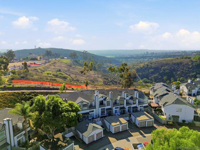 8753 Spring Canyon Drive, Spring Valley CA: https://media.crmls.org/mediaz/2def58fa-24eb-4d9c-96c3-3d5e629ec095.jpg