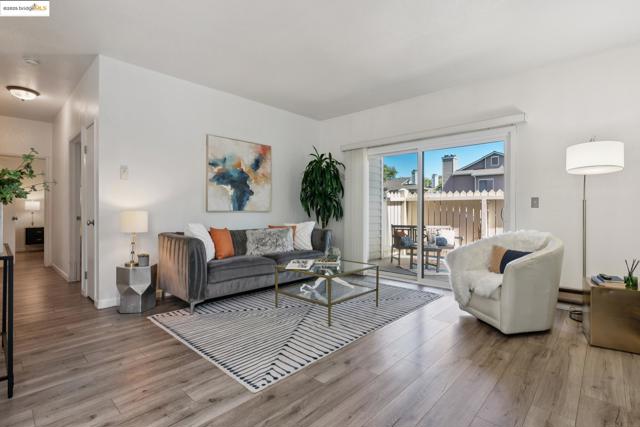 63 Lakeshore Ct, Richmond CA: https://media.crmls.org/mediaz/2def65ea-6d5e-4a1d-b91c-f70d71c77c24.jpg