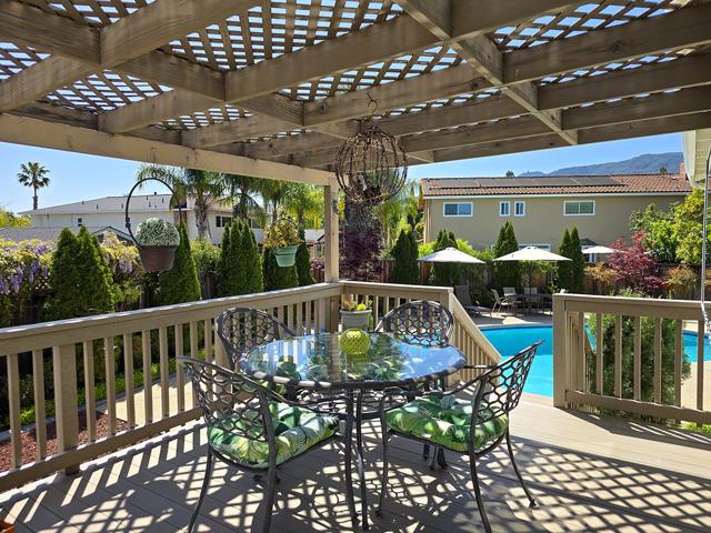 6128 Corte De La Reina, San Jose CA: https://media.crmls.org/mediaz/2def6bf7-0dc4-4432-b92a-c493bd7779aa.jpg