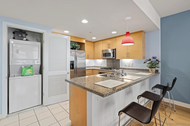 3812 Park Blvd, San Diego CA: https://media.crmls.org/mediaz/2defca46-a996-4df4-9b67-8d6d9a96aa23.jpg