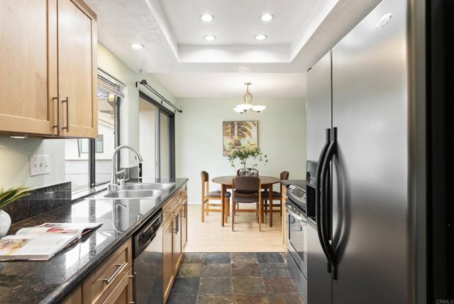 4535 Chateau Drive, San Diego CA: https://media.crmls.org/mediaz/2defe016-94c6-45e7-a499-03e2acdf74c5.jpg