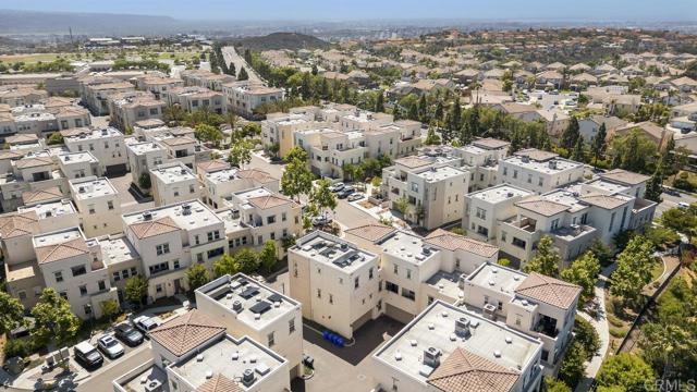 5140 Calle Sand Arch, San Diego CA: https://media.crmls.org/mediaz/2df16fc8-ac84-45f1-b155-de884b62a3f1.jpg