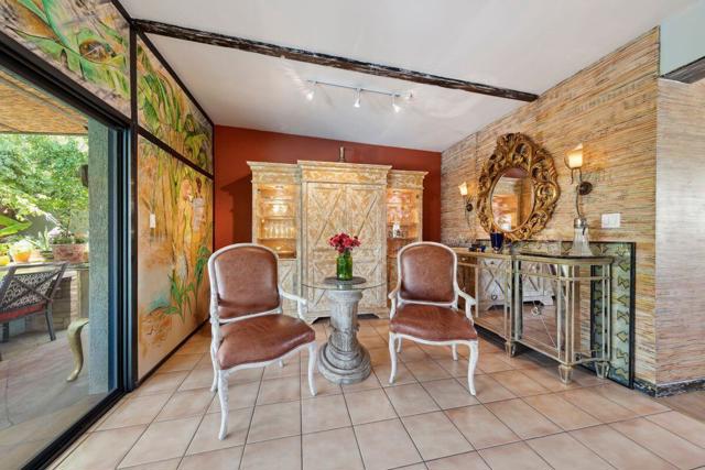901 S Calle Tomas, Palm Springs CA: https://media.crmls.org/mediaz/2df17af8-7df3-48c4-8279-9433383c6bdf.jpg