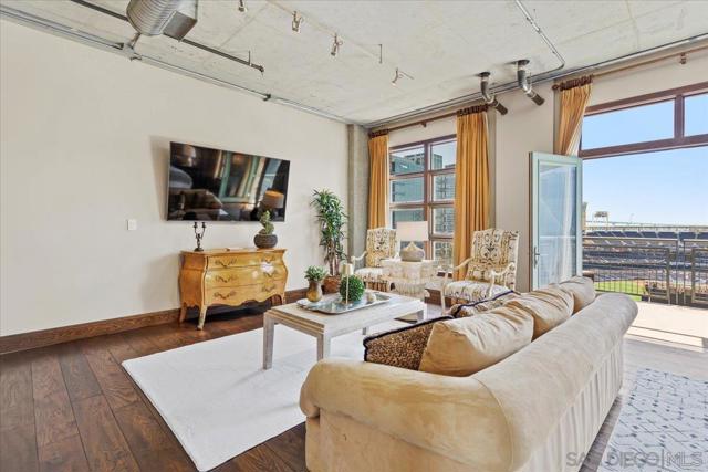 Image 37 of 75 For 877 Island Ave  1006