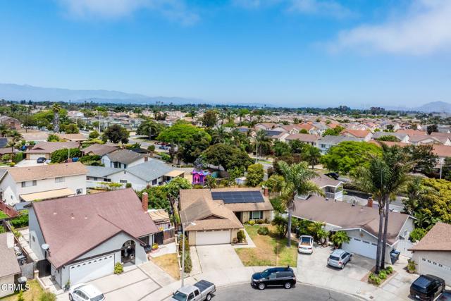 Detail Gallery Image 14 of 17 For 111 Carlisle Ct, Oxnard,  CA 93033 - 4 Beds | 2 Baths