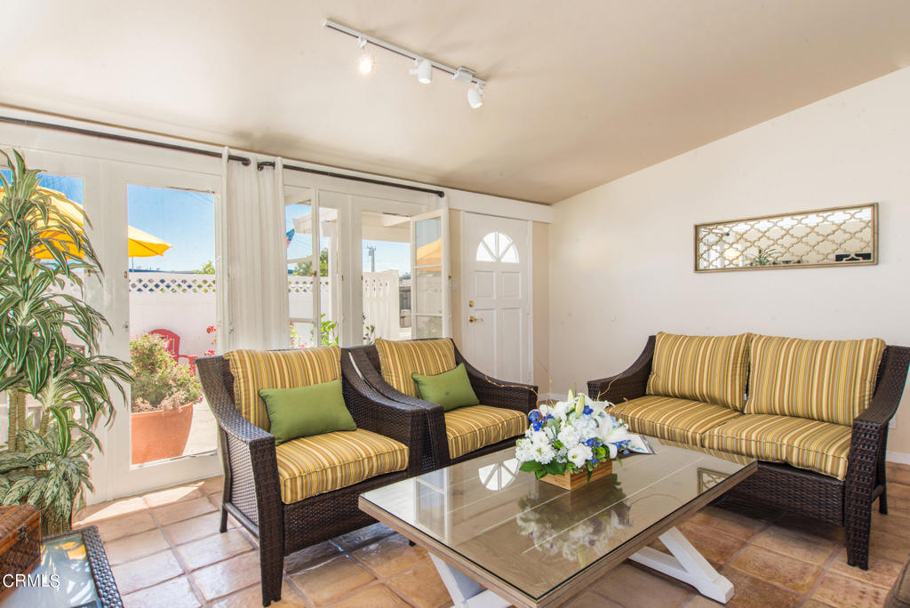 MLS #V1-28437 image #2