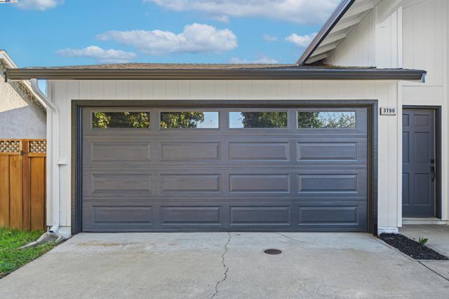 3790 Ruskin Pl, Fremont CA: https://media.crmls.org/mediaz/2df4032b-5d1c-443b-a611-4b8bc034777b.jpg