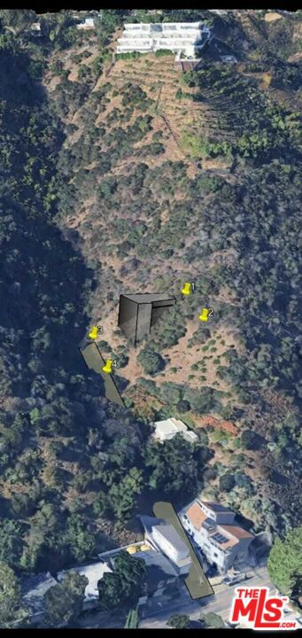 10431 Unknown Street, Los Angeles CA: https://media.crmls.org/mediaz/2df406ba-42a9-4cd9-87ac-5f8c452f3bce.jpg