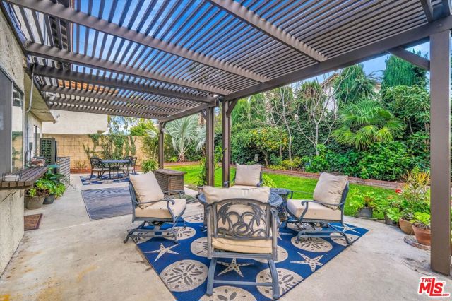 16424 Bubbling View Circle, Cerritos CA: https://media.crmls.org/mediaz/2df5c862-ce2c-4318-a20a-e4615b57923e.jpg