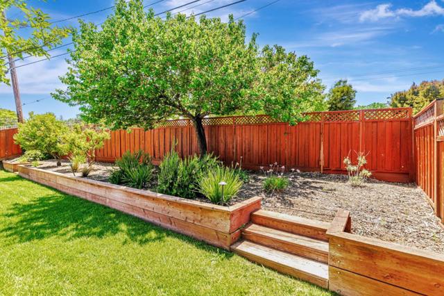 1580 Alameda De Las Pulgas, Redwood City CA: https://media.crmls.org/mediaz/2df5d2b9-b67f-44c5-b787-5cb8240d8325.jpg