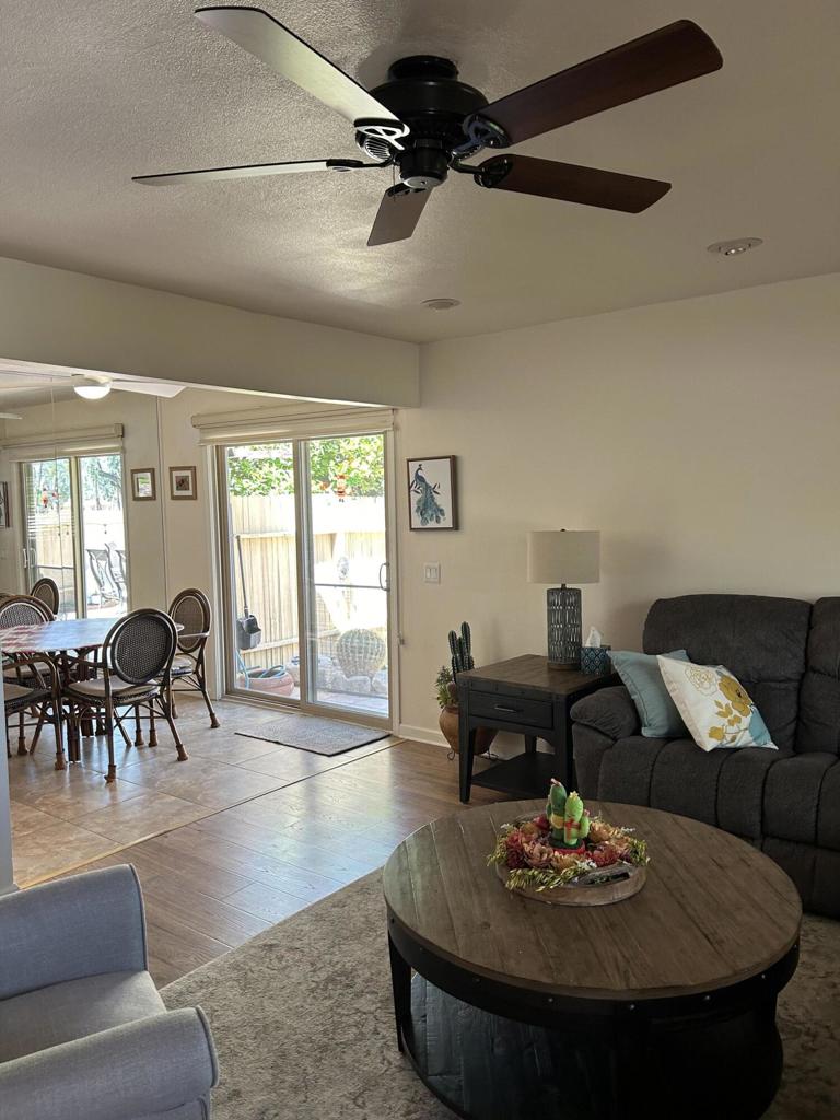 MLS #219109490DA img 2