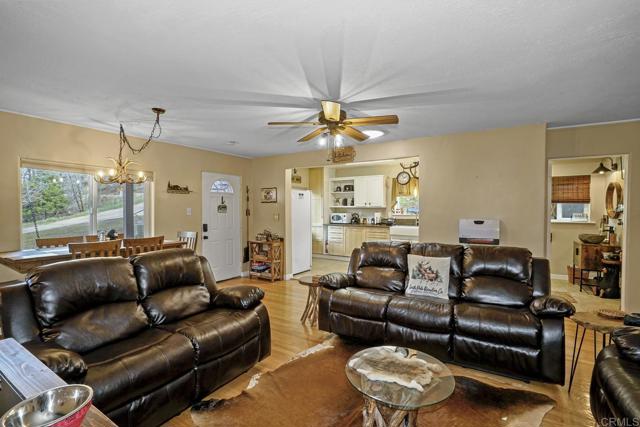 Detail Gallery Image 13 of 27 For 1260 Banner View Dr, Julian,  CA 92036 - 3 Beds | 1/1 Baths