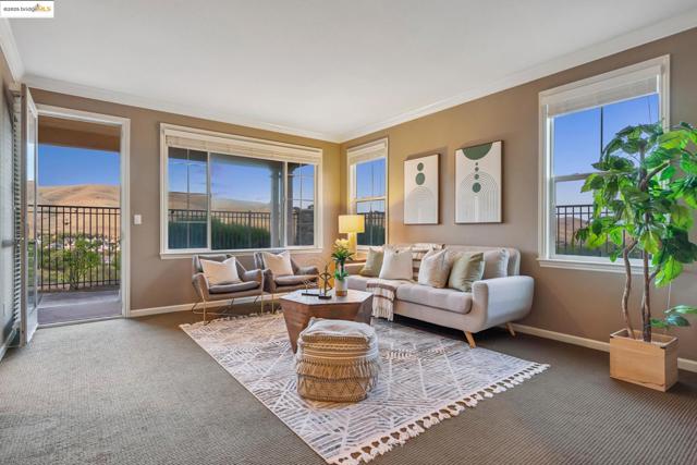 6686 Chalk Hill Ln, Vallejo CA: https://media.crmls.org/mediaz/2df74266-8e2e-44ca-b55f-566dd0e739be.jpg