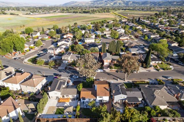 433 Hyde Park Drive, San Jose CA: https://media.crmls.org/mediaz/2df75784-5dbd-4703-9880-2a84ee04c6e5.jpg