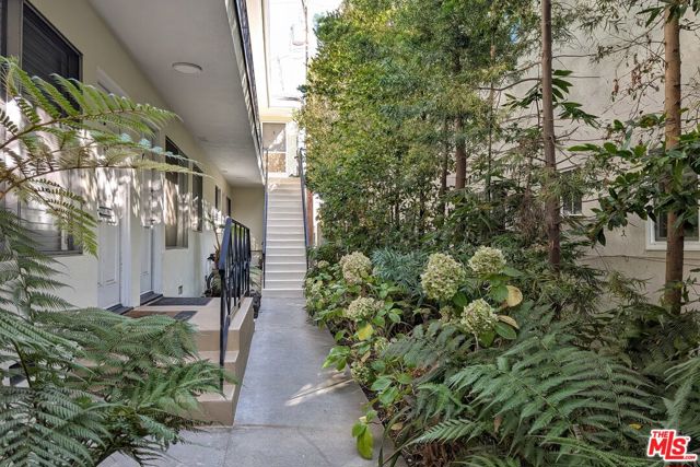 827 Lincoln Boulevard, F photo 11
