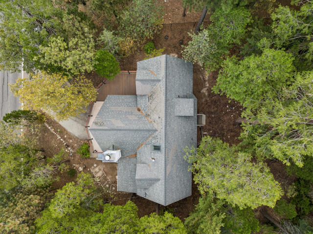 27157 Peninsula Drive, Lake Arrowhead, CA 92352