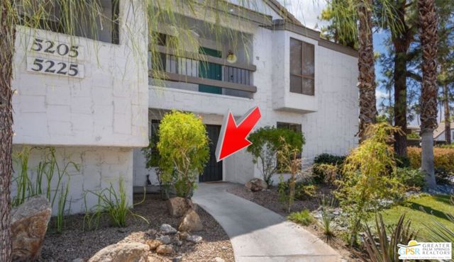 5205 E Waverly Drive, Palm Springs CA: https://media.crmls.org/mediaz/2df8fc8b-32e3-4a49-a2c1-ee7b4f59b694.jpg