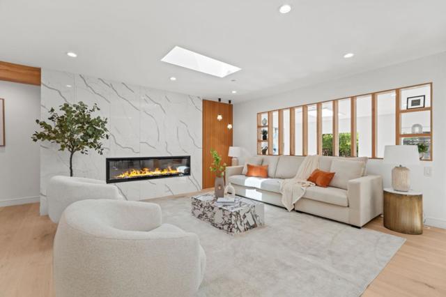2049 Santa Cruz Avenue, Menlo Park CA: https://media.crmls.org/mediaz/2df9ecd9-a277-4d3d-a2d2-8ff29390e1b2.jpg