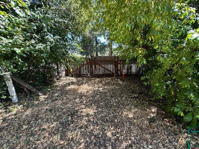 399 Hawthorne Avenue, Los Altos CA: https://media.crmls.org/mediaz/2dfc1d8d-2e94-464f-97f8-bc764a3f4b12.jpg