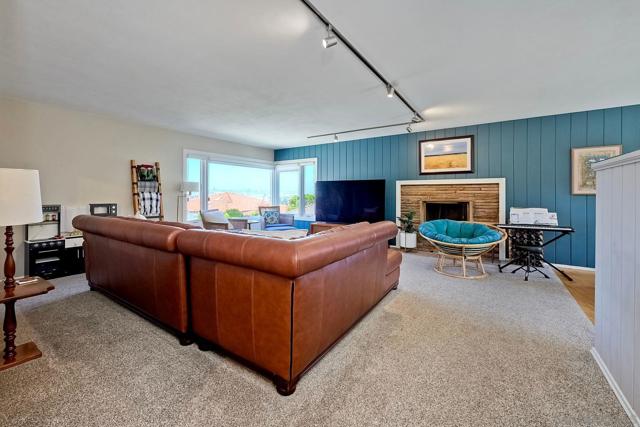 3115 Edith Ln, San Diego CA: https://media.crmls.org/mediaz/2dfca34f-015b-4986-a5e5-48f3dd52c296.jpg