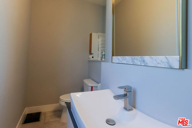 1670 Asbury Drive, Pasadena CA: https://media.crmls.org/mediaz/2dfcb373-5950-486c-9ffb-dee7d46f4728.jpg
