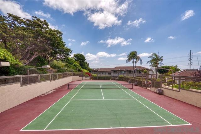 1366 Camino Lujan, San Diego CA: https://media.crmls.org/mediaz/2dfd0830-565d-416e-a106-7b701163ede9.jpg