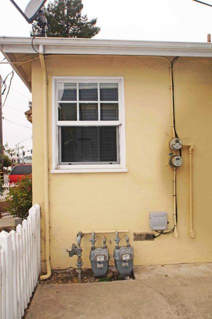 1138 Laurel Street, Santa Cruz CA: https://media.crmls.org/mediaz/2dfdd557-8b3c-404b-99d6-be08ad26c86d.jpg
