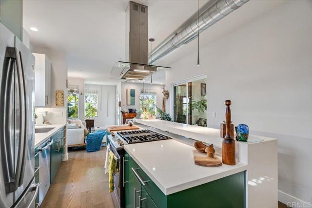 Detail Gallery Image 7 of 19 For 3060 G St, San Diego,  CA 92102 - 2 Beds | 2/1 Baths