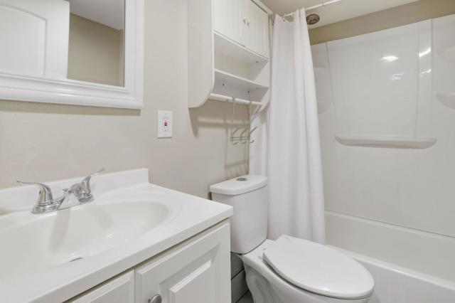 21564 Mary Alice Way, Los Gatos CA: https://media.crmls.org/mediaz/2dfed06a-4701-4a8e-b30a-480b6fa5e46d.jpg